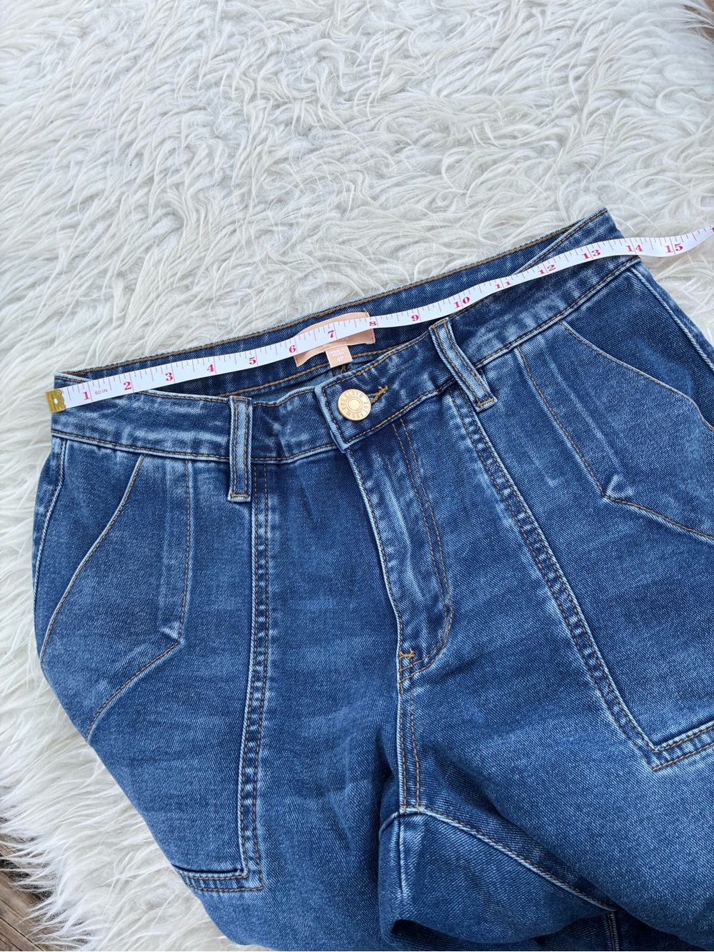 🌺Like new retails $109 Kut from the cloth High-Rise Ashton barrel jeans🌺 - Picture 5 of 8